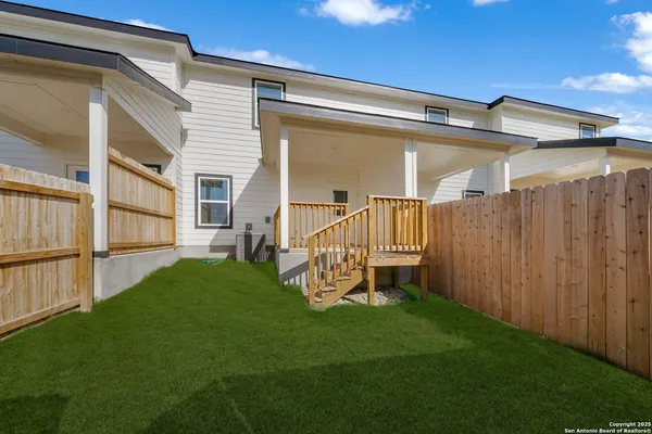 $1,495 | 134 Damon Divide, San Antonio, TX 78253