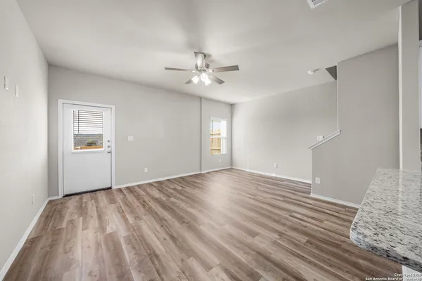 $1,495 | 134 Damon Divide, San Antonio, TX 78253