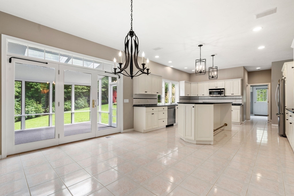 10 Country Road Holliston, MA 01746 - Photo 7 of 32 Gallery Image 7
