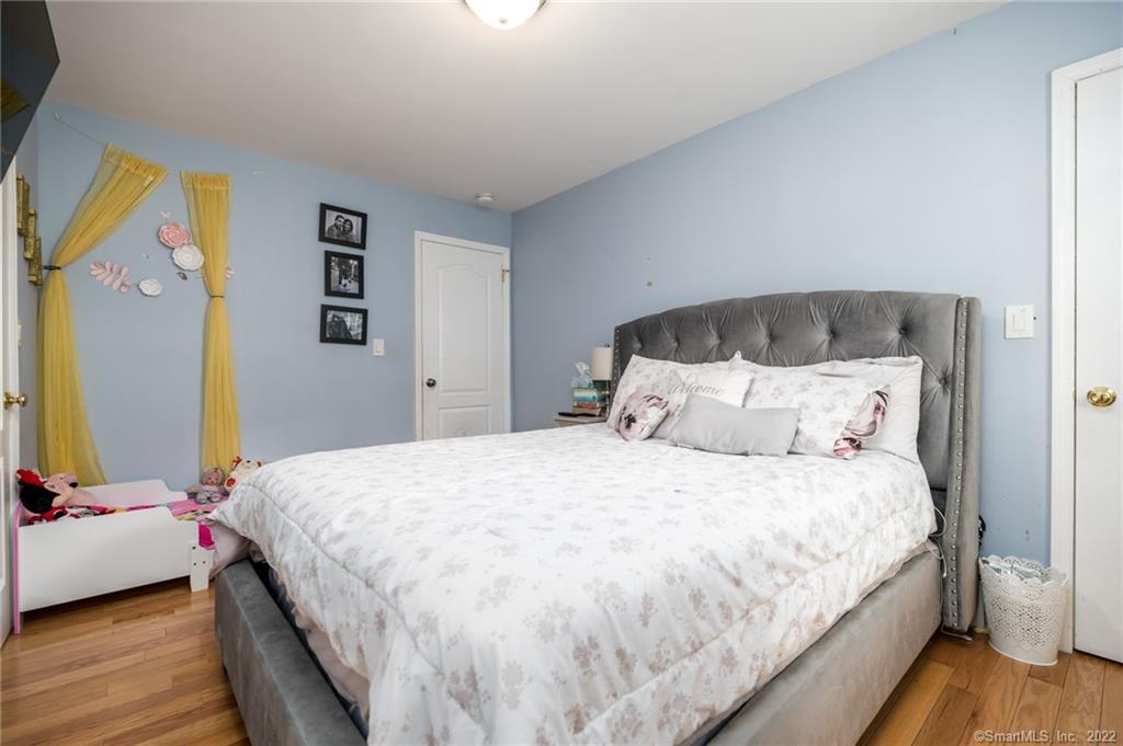 21 Hirsch Road Stamford, CT 06905 - Photo 11 of 37 1st Fl Main Bedroom