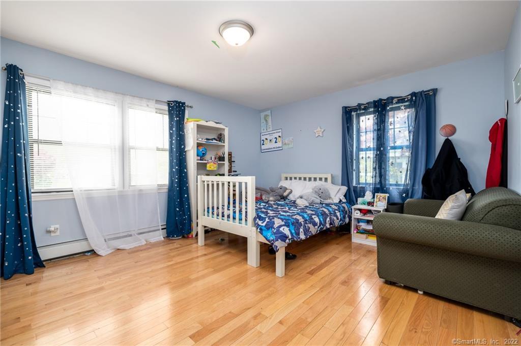 21 Hirsch Road Stamford, CT 06905 - Photo 13 of 37