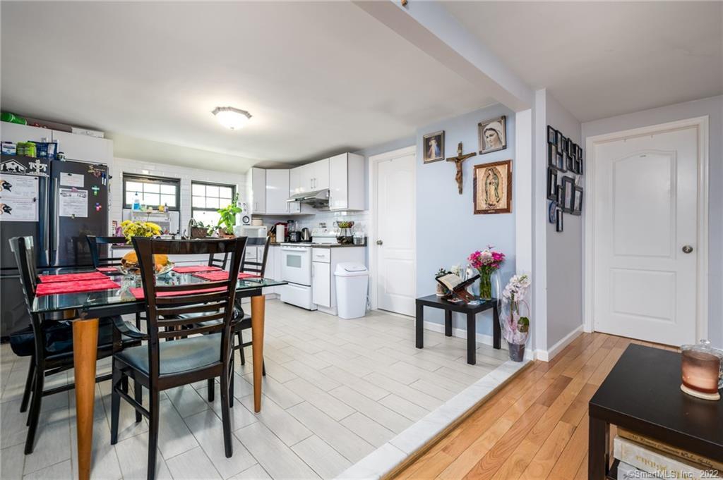 21 Hirsch Road Stamford, CT 06905 - Photo 19 of 37 2nd Fl Unit EIK