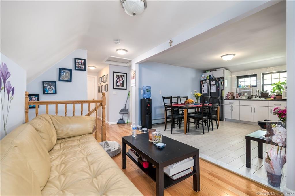 21 Hirsch Road Stamford, CT 06905 - Photo 22 of 37 2nd Fl Living Room