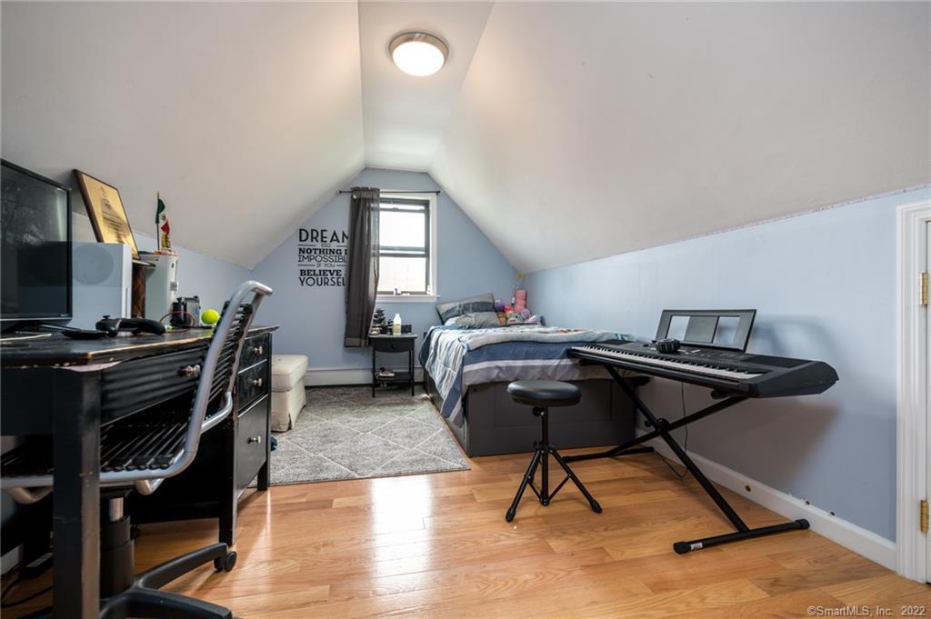 21 Hirsch Road Stamford, CT 06905 - Photo 28 of 37