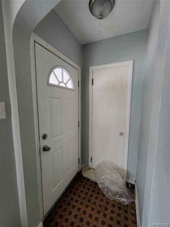 20416 Ryan Road Detroit, MI 48234 - Photo 12 of 36