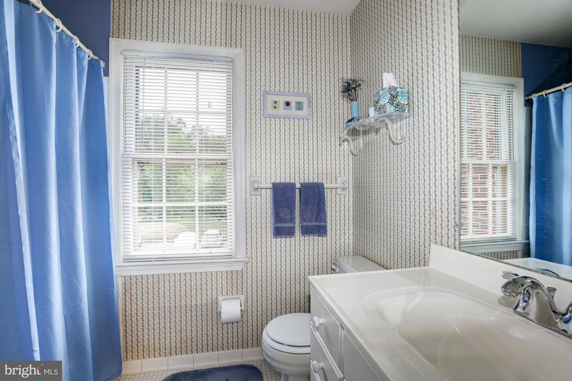 7228 Greentree Road Bethesda, MD 20817 - Photo 16 of 24 Bath (Master)