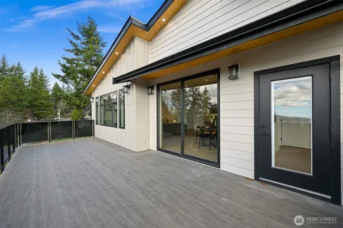 a view of backyard with green space