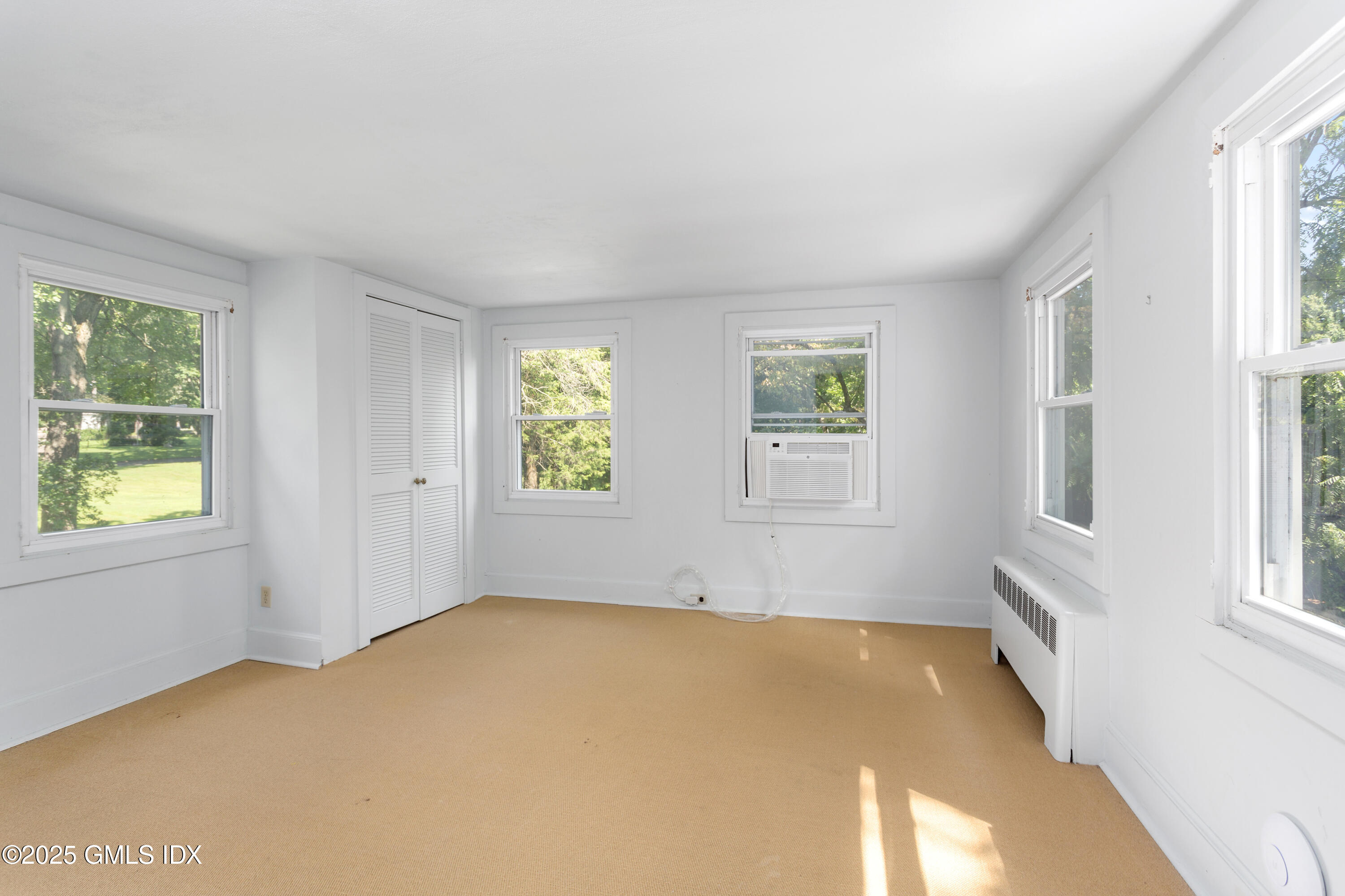 33 Parsonage Road Greenwich, CT 06830 - Photo 11 of 13 33 Parsonage Rd Greenwich, CT-13
