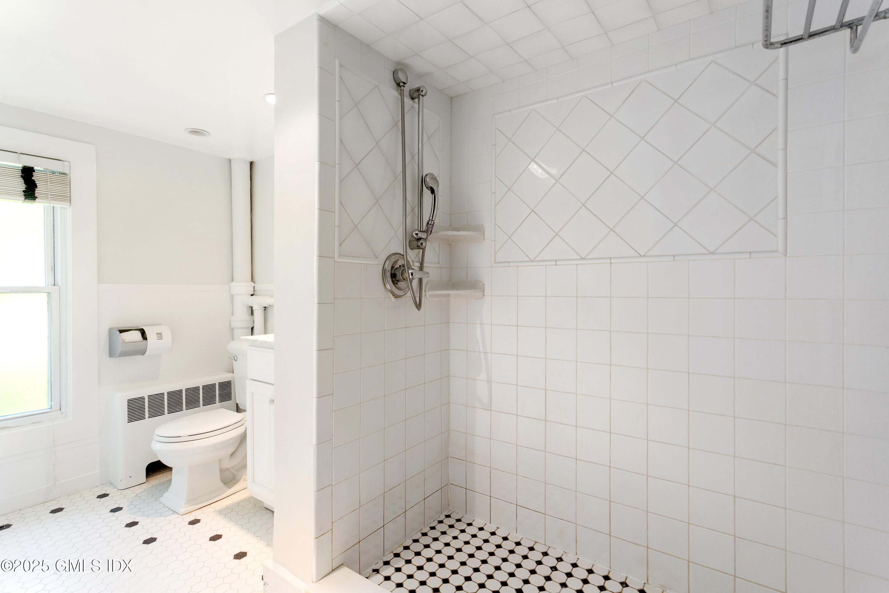 33 Parsonage Road Greenwich, CT 06830 - Photo 13 of 13 33 Parsonage Rd Greenwich, CT-18