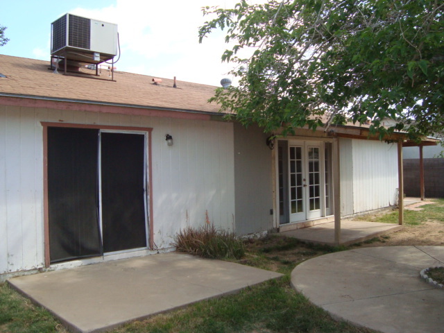 7219 West Merrell Street Phoenix, AZ 85033 - Photo 7 of 9 Rear View