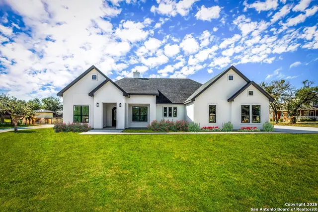$979,000 | 2026 Granada Drive, New Braunfels, TX 78130
