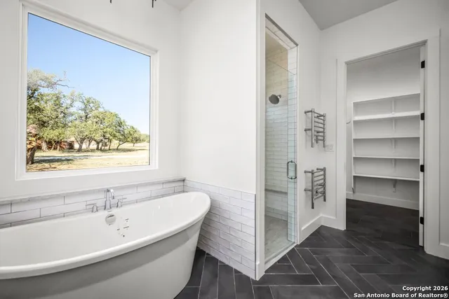 $979,000 | 2026 Granada Drive, New Braunfels, TX 78130