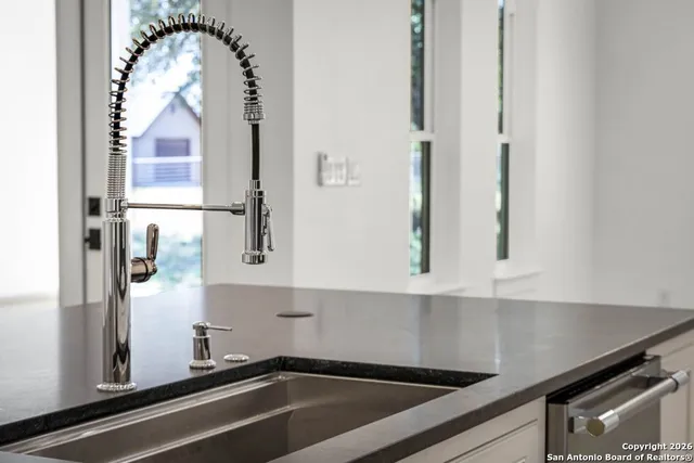 $979,000 | 2026 Granada Drive, New Braunfels, TX 78130