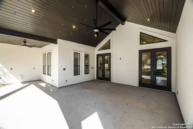 $979,000 | 2026 Granada Drive, New Braunfels, TX 78130