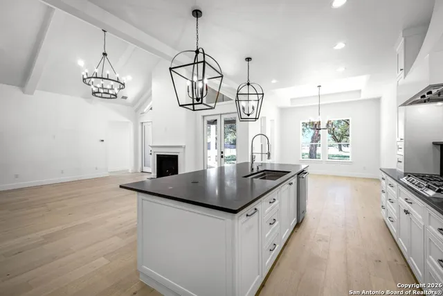 $979,000 | 2026 Granada Drive, New Braunfels, TX 78130