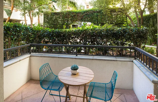 $4,495 | 1040 Glendon Avenue, Unit 2167, Los Angeles, CA 90024