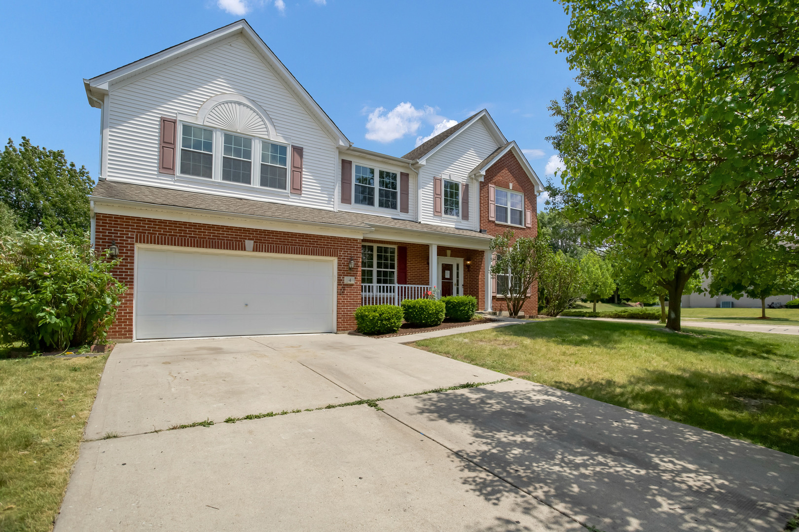 4 Claridge Court Bolingbrook, IL 60440 - Photo 4 of 47