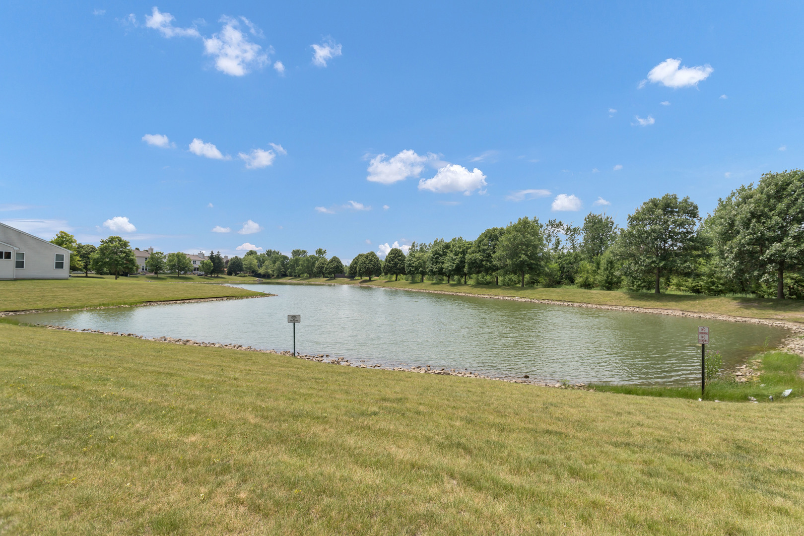 4 Claridge Court Bolingbrook, IL 60440 - Photo 6 of 47