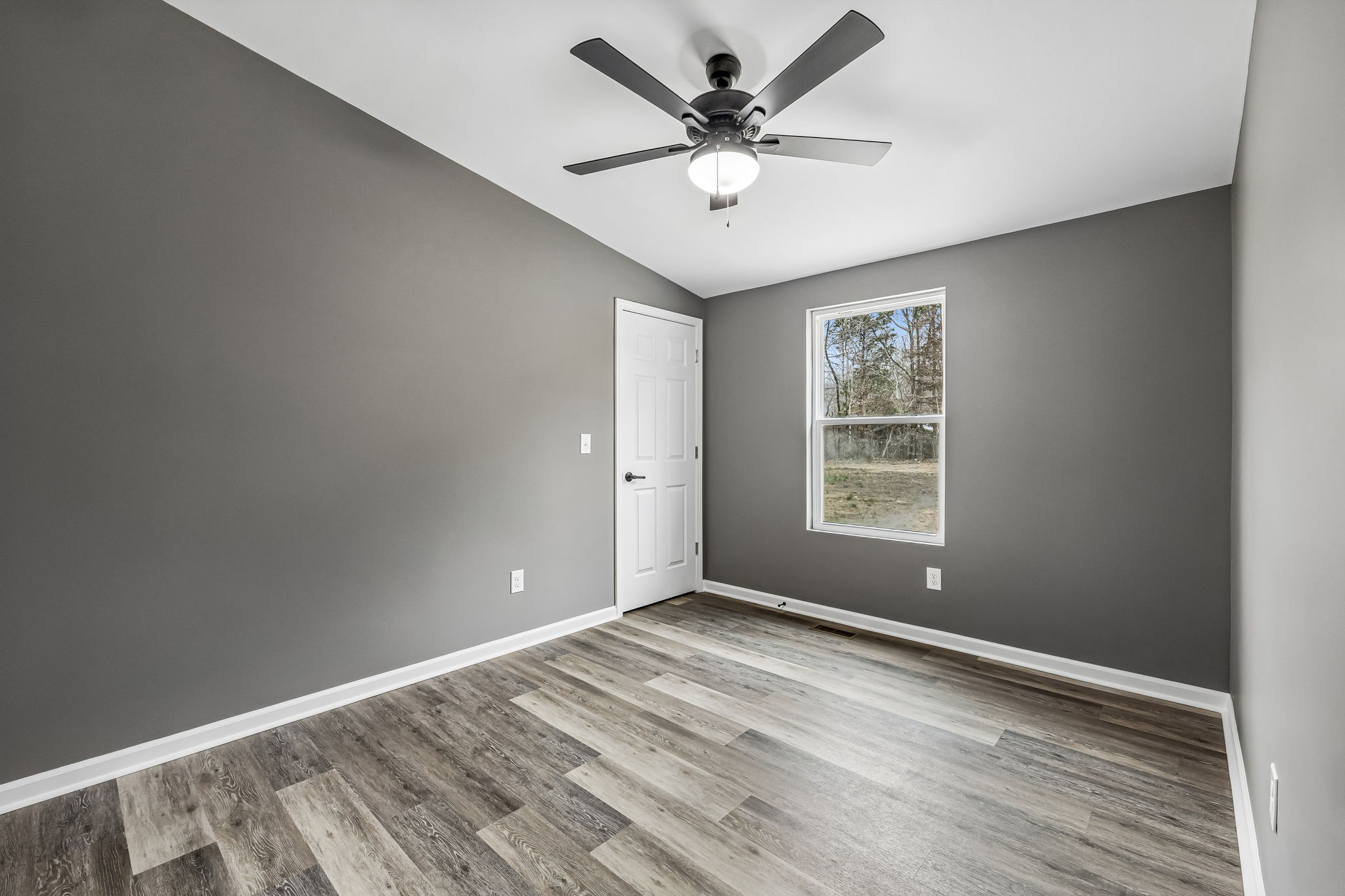 1985 Mosley Ferry Road Chapmansboro, TN 37035 - Photo 20 of 24 a view of an empty room with a window