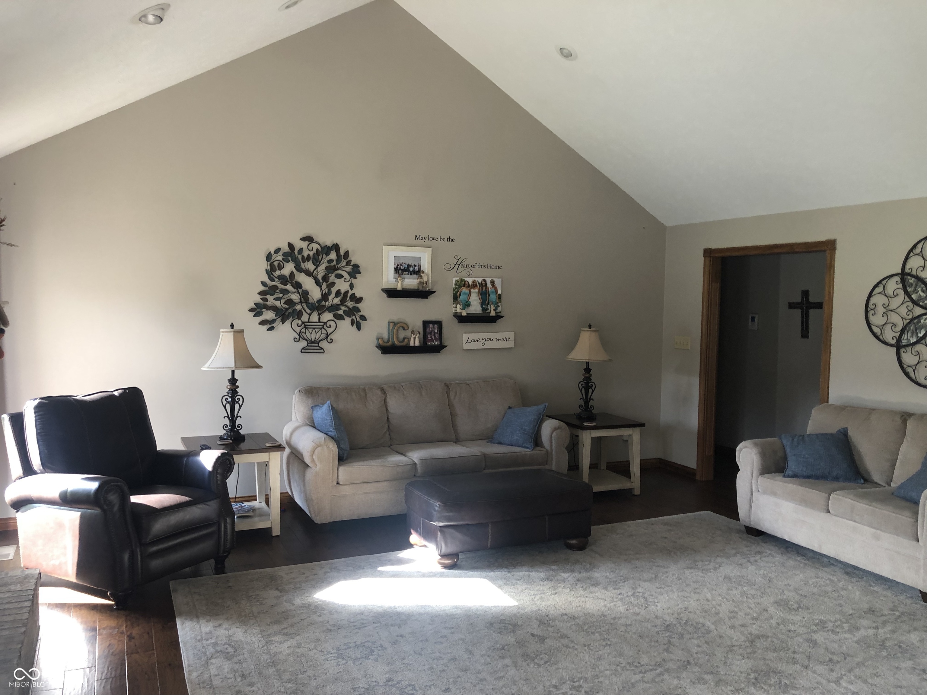 8151 East Southport Road Indianapolis, IN 46259 - Photo 5 of 16