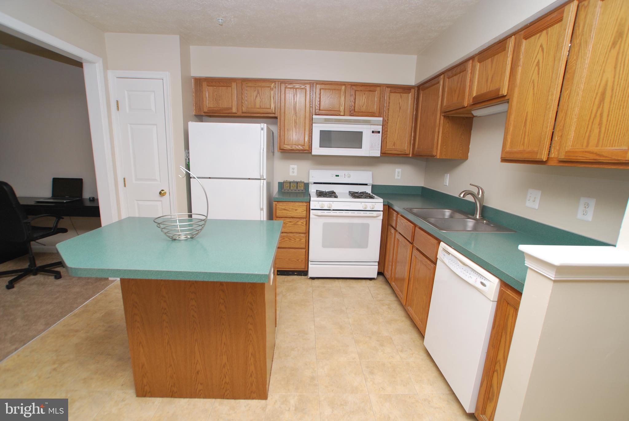 13 Ridge Manor Court Damascus, MD 20872 - Photo 12 of 35 Gallery Image 12