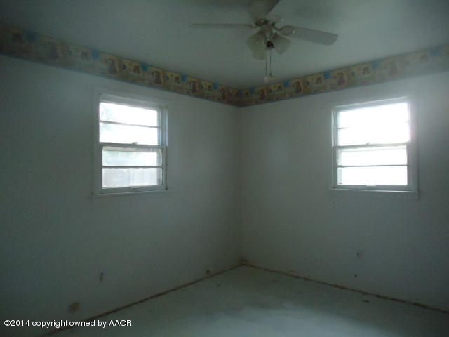 5006 South Fannin Street Amarillo, TX 79110 - Photo 8 of 10 Bedroom 3