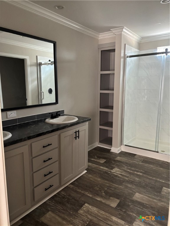 320 Fawn Drive Spring Branch, TX 78070 - Photo 9 of 16 a view of a dresser