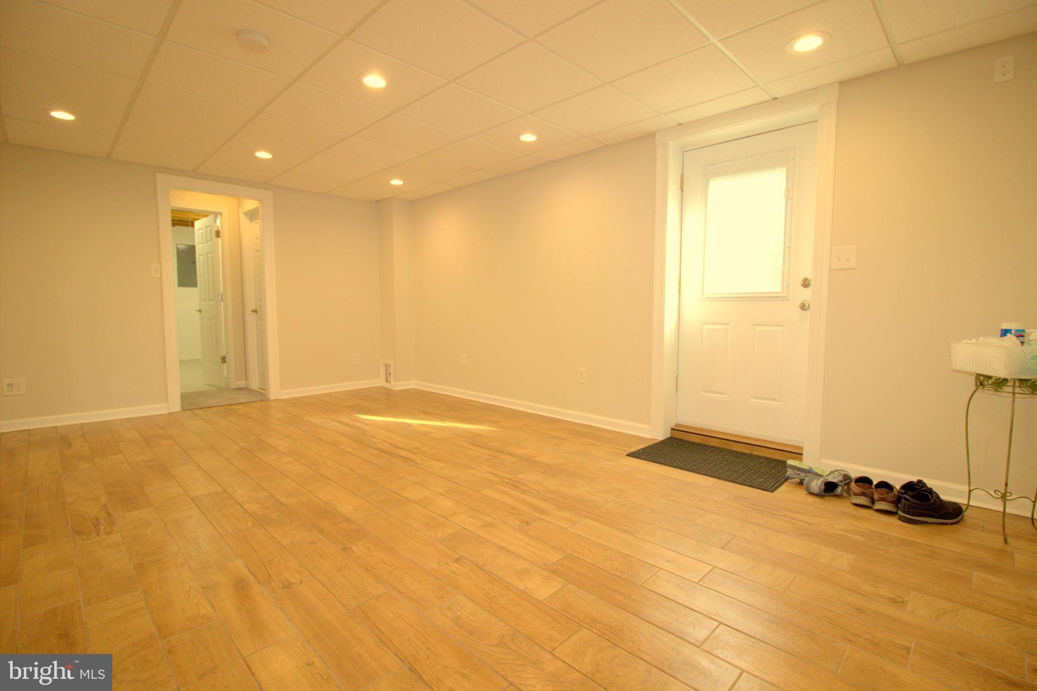 12941 Cunninghill Cove Road Baltimore, MD 21220 - Photo 4 of 32 Gallery Image 4