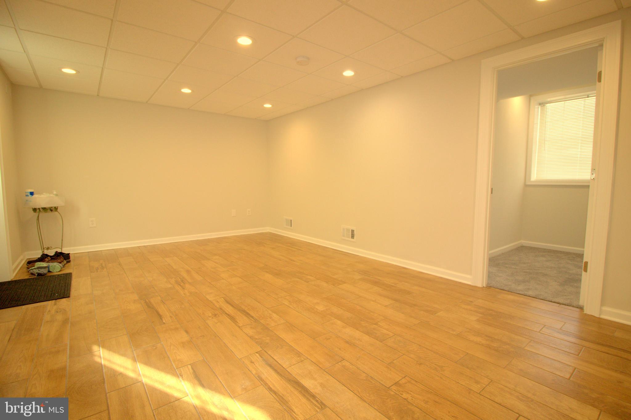 12941 Cunninghill Cove Road Baltimore, MD 21220 - Photo 5 of 32 Gallery Image 5