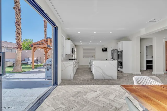 $5,900 | 9885 Shadycrest Court, Las Vegas, NV 89148