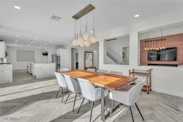 $5,900 | 9885 Shadycrest Court, Las Vegas, NV 89148