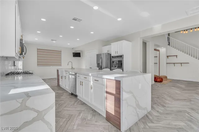 $5,900 | 9885 Shadycrest Court, Las Vegas, NV 89148