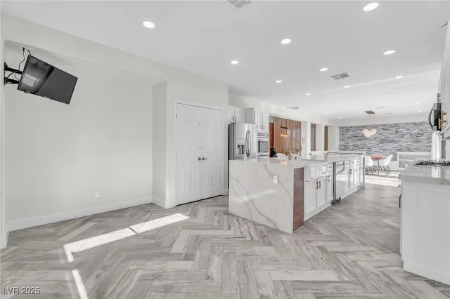 $5,900 | 9885 Shadycrest Court, Las Vegas, NV 89148