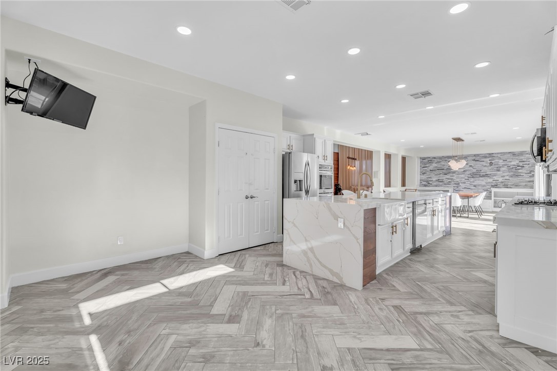 9885 Shadycrest Court Las Vegas, NV 89148 - Photo 19 of 60