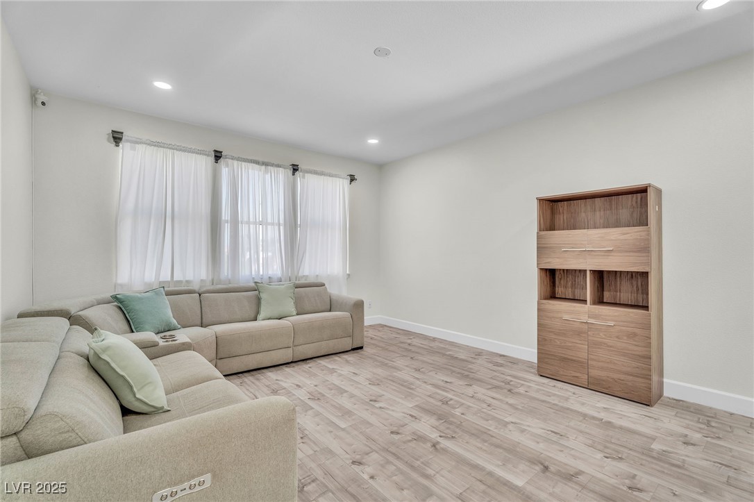 9885 Shadycrest Court Las Vegas, NV 89148 - Photo 30 of 60