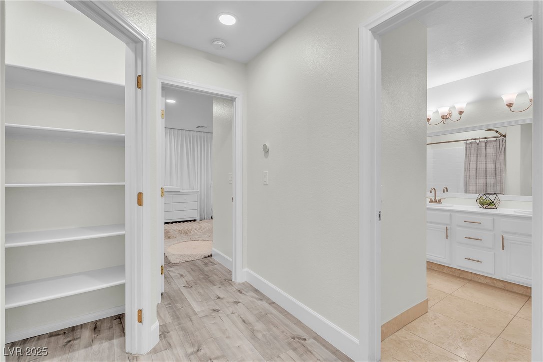 9885 Shadycrest Court Las Vegas, NV 89148 - Photo 33 of 60