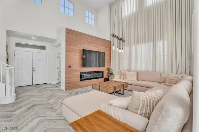 $5,900 | 9885 Shadycrest Court, Las Vegas, NV 89148