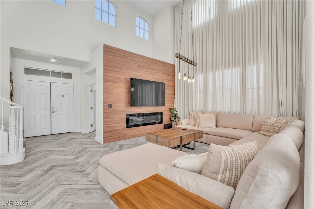 9885 Shadycrest Court Las Vegas, NV 89148 - Photo 9 of 60