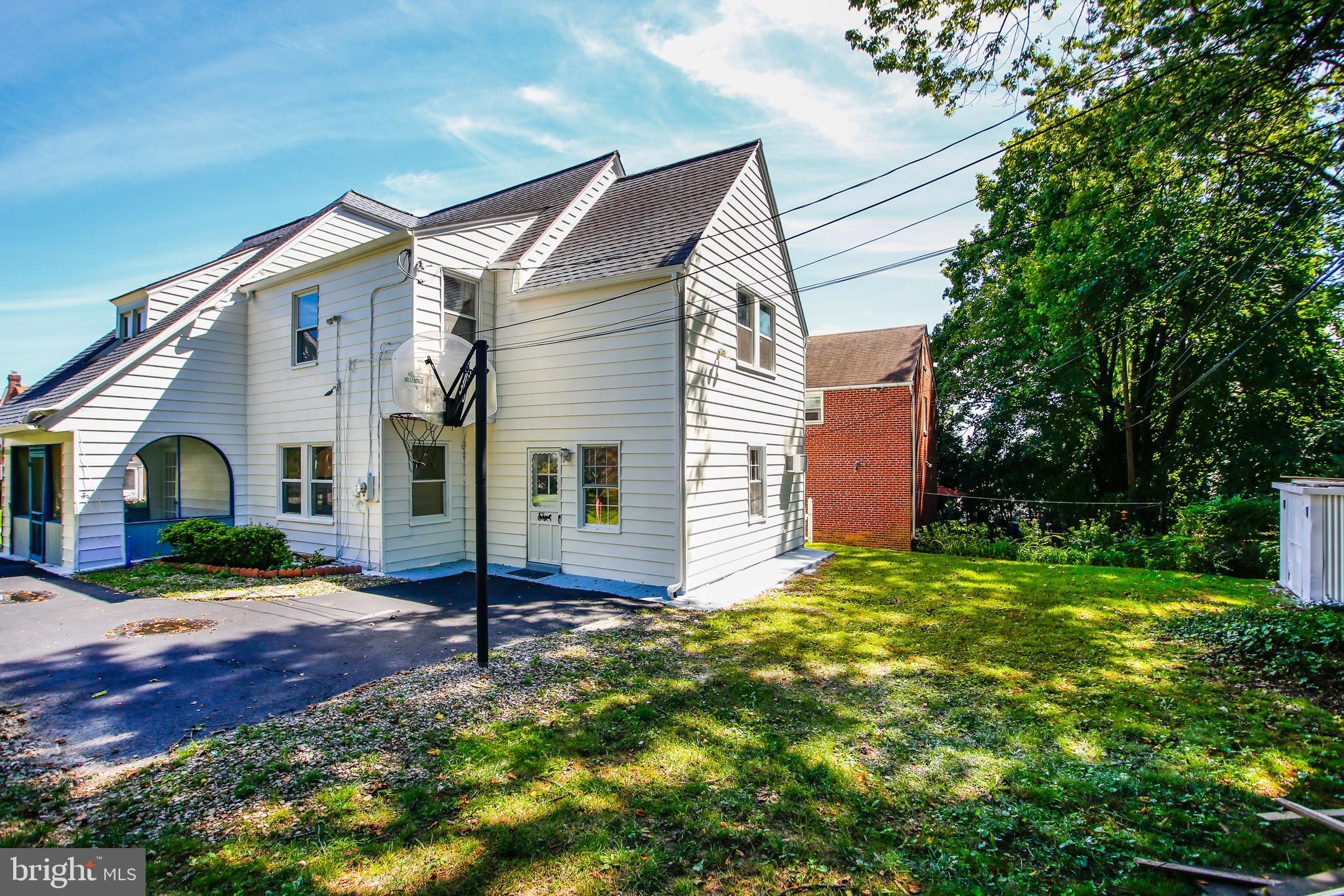 538 Netherwood Road Upper Darby, PA 19082 - Photo 11 of 56