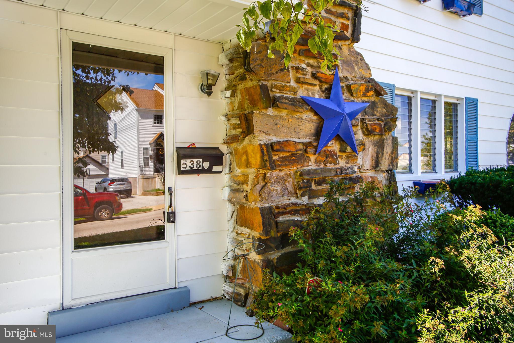 538 Netherwood Road Upper Darby, PA 19082 - Photo 13 of 56