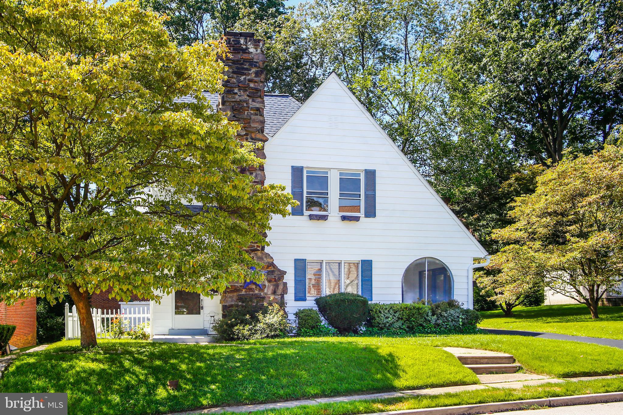 538 Netherwood Road Upper Darby, PA 19082 - Photo 3 of 56