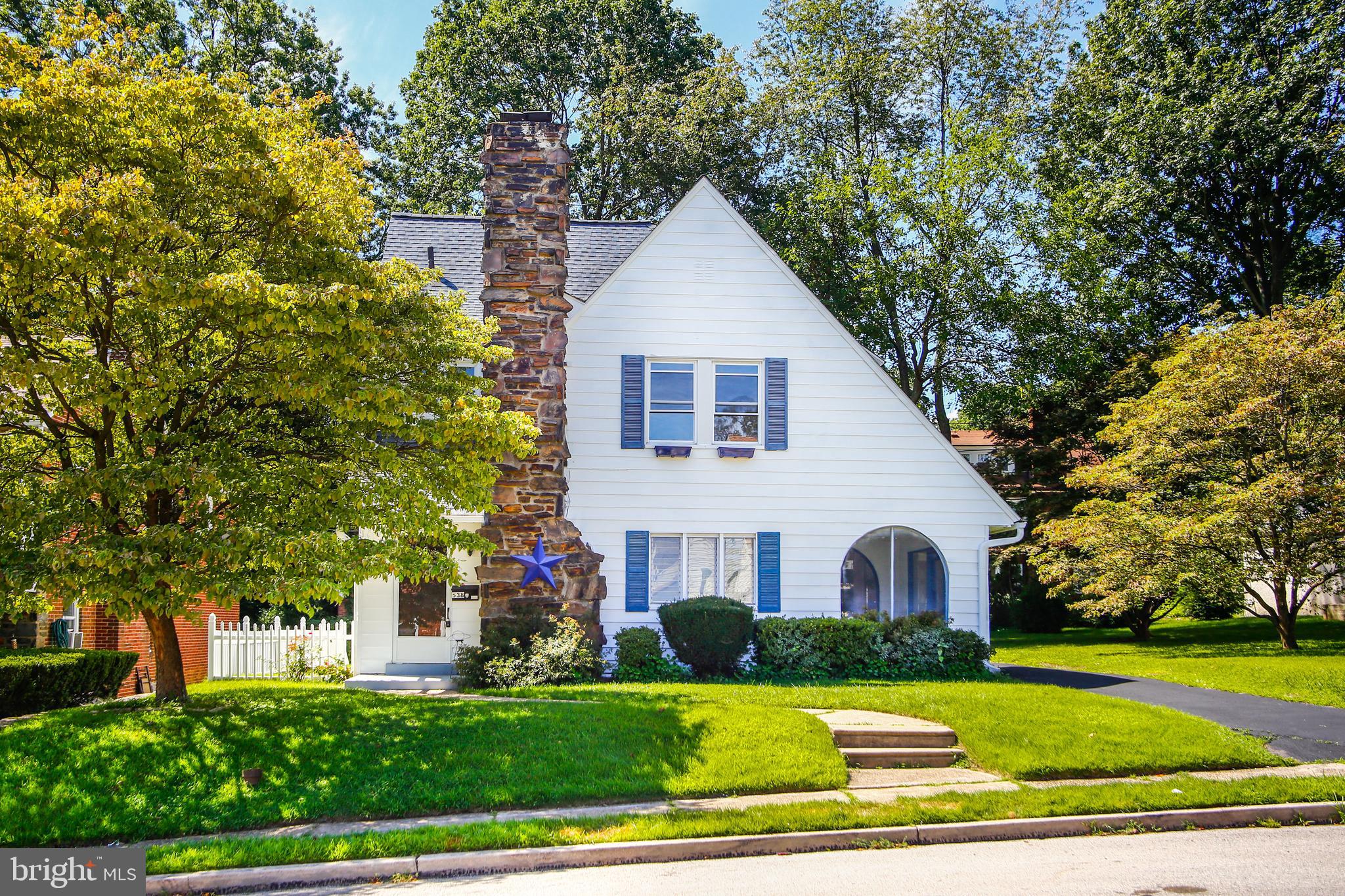 538 Netherwood Road Upper Darby, PA 19082 - Photo 4 of 56
