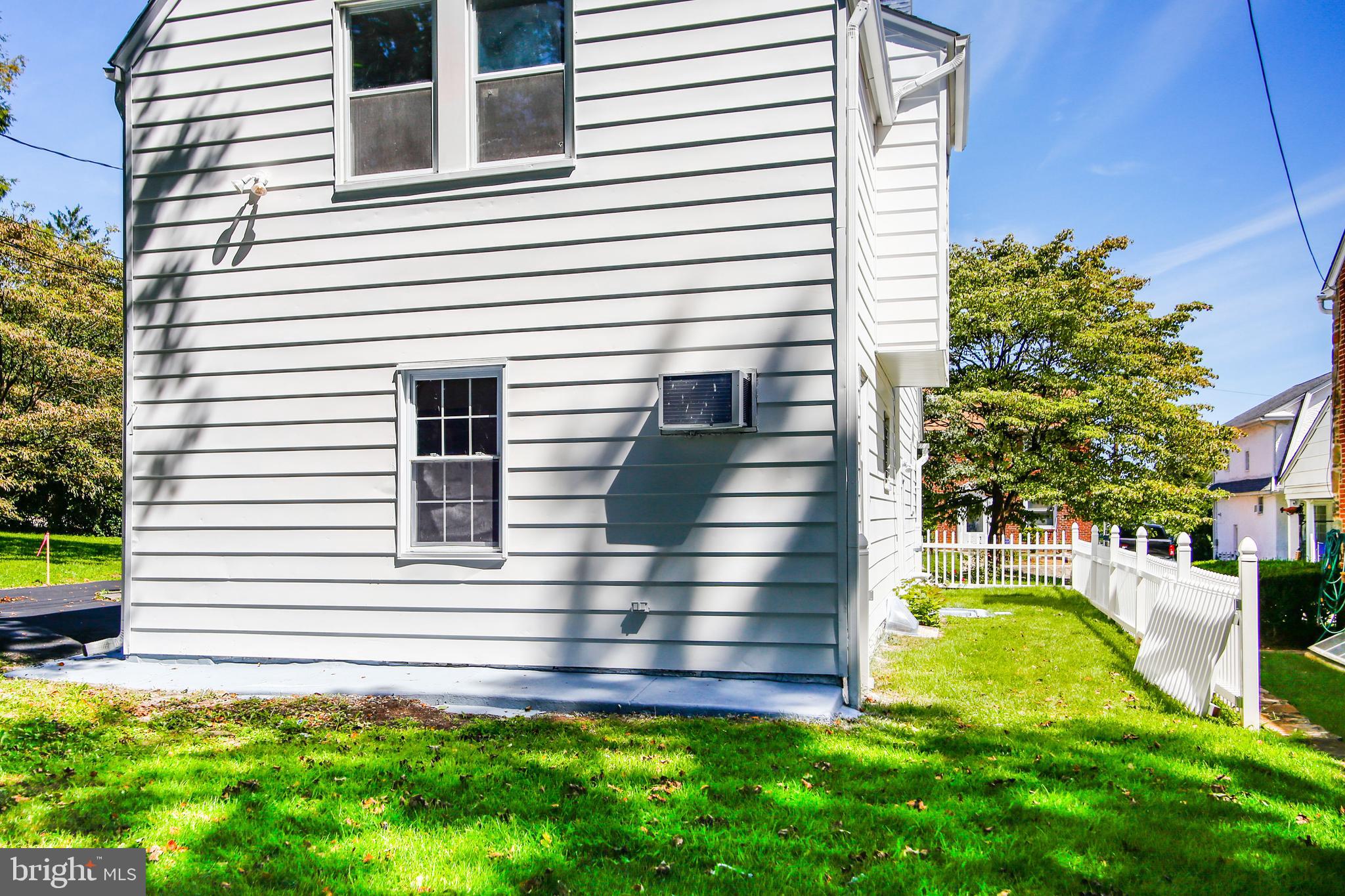 538 Netherwood Road Upper Darby, PA 19082 - Photo 8 of 56