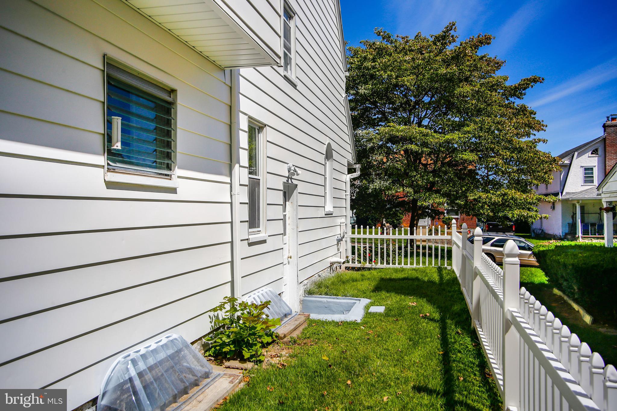 538 Netherwood Road Upper Darby, PA 19082 - Photo 9 of 56