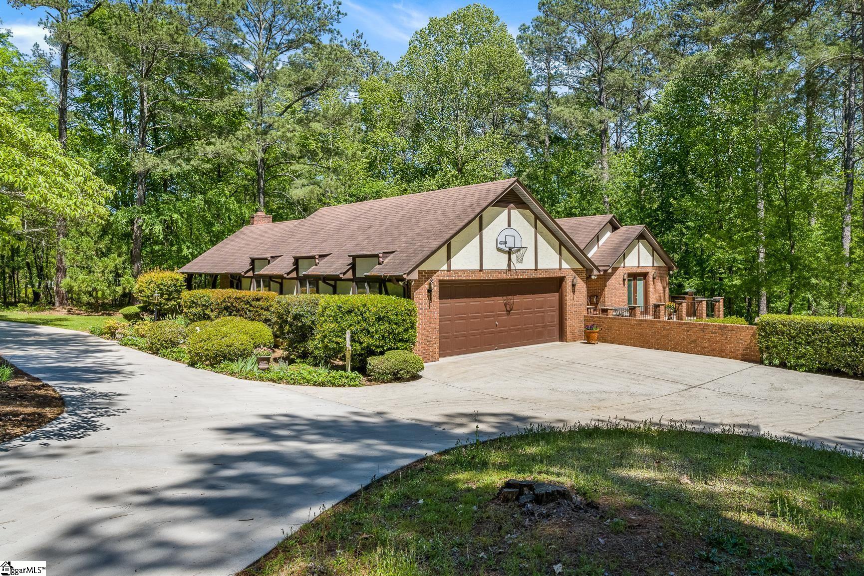 1054 Marett Road Pendleton, SC 29670 - Photo 2 of 32