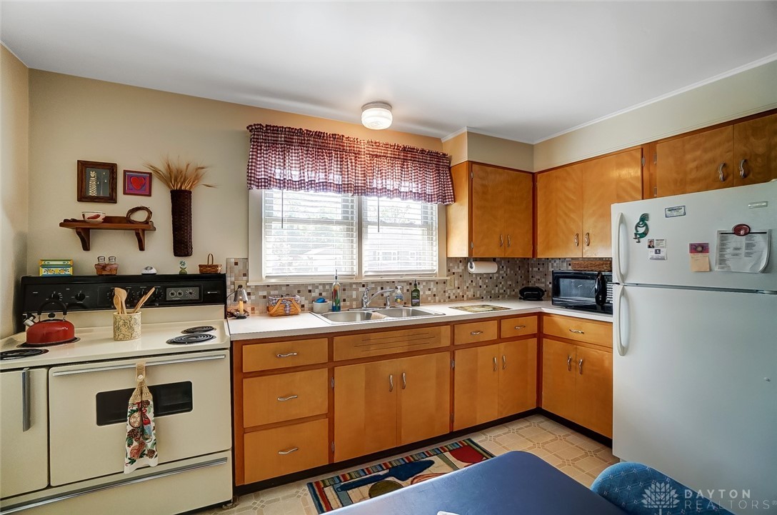 1325 Croydon Road Troy, OH 45373 - Photo 14 of 31 Gallery Image 14