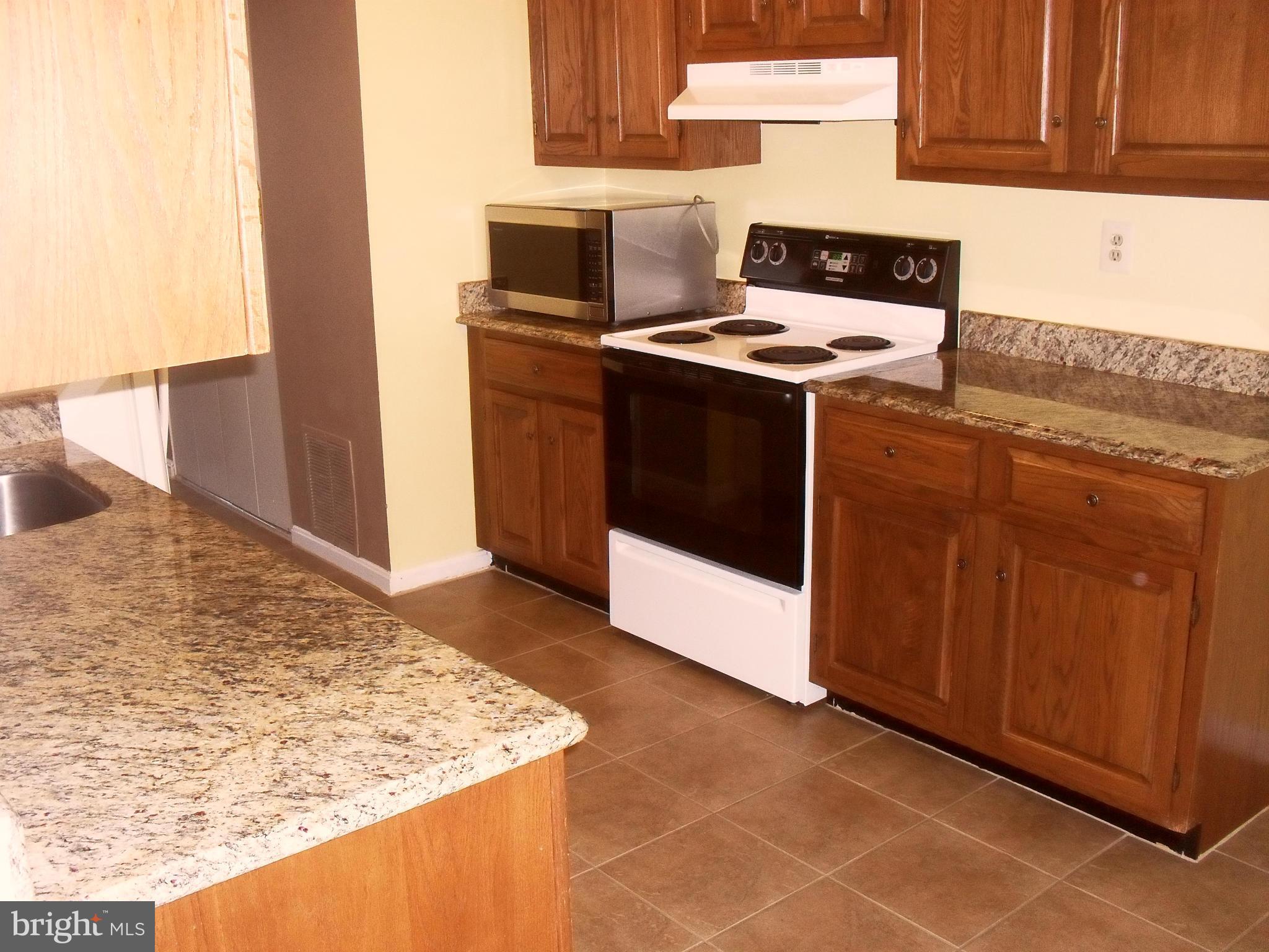 3370 Ryon Court Waldorf, MD 20601 - Photo 6 of 12 Kitchen