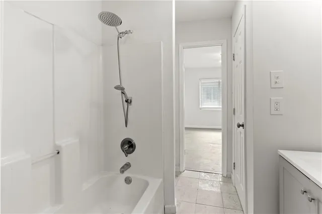 $1,235 | 717 Woodland Drive, Unit A, Laplace, LA 70068