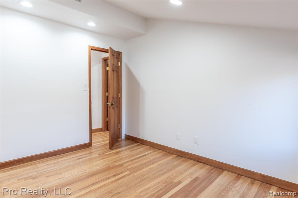 29632 Pond Ridge Road Farmington Hills, MI 48334 - Photo 29 of 32