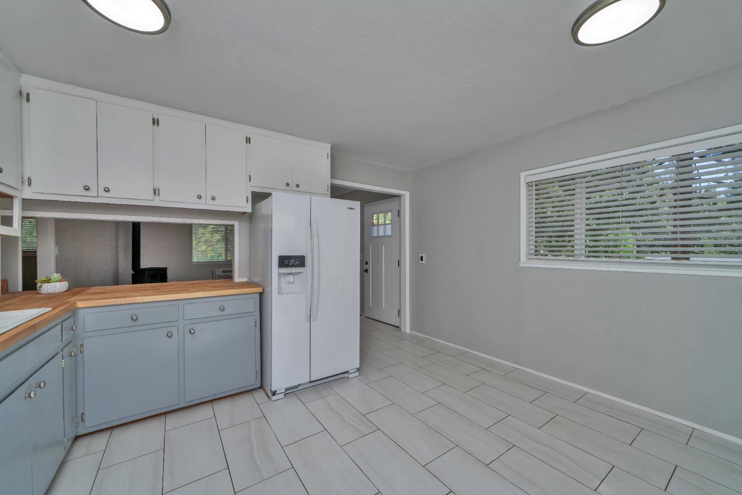 6231 Shad Way Pollock Pines, CA 95726 - Photo 18 of 38